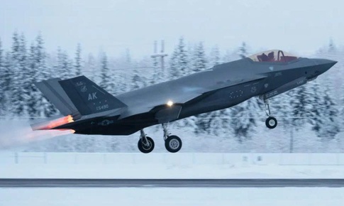 Lớp băng khiến F-35 Mỹ thành 'cục sắt rơi' trên bầu trời