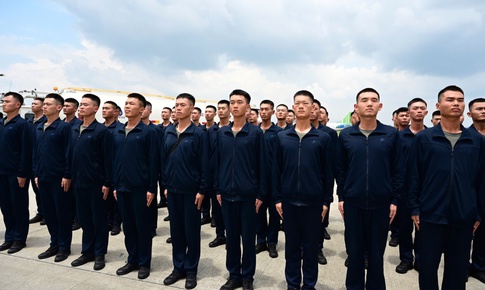 120 quân nhân Trung Quốc đến Hà Nội tham gia diễu binh, diễu hành