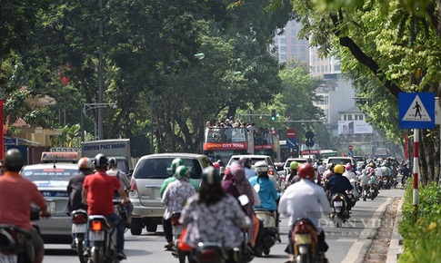 H&#224; Nội: UBND phường Cửa Nam b&#225;c th&#244;ng tin l&#224; nơi đầu ti&#234;n th&#237; điểm cấm xe chạy xăng