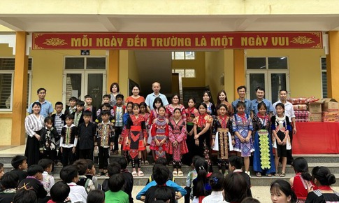 Hơn 61.000 lượt trẻ em được hỗ trợ tăng khẩu phần ăn từ 'Gói mì hạnh phúc'