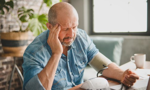 Thời tiết nắng nóng: Cẩn thận cơn tăng huyết áp cấp tính