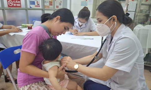 Sau hơn một th&#225;ng s&#225;p nhập, trạm y tế của H&#224; Nội vận h&#224;nh th&#244;ng suốt