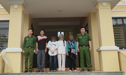 Giải cứu hai nữ sinh sập bẫy &#39;việc nhẹ lương cao&#39;