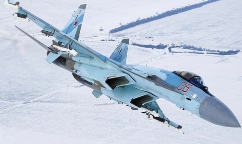 Nga điều Su-35 yểm trợ phi đội n&#233;m bom &#225;p đảo bầu trời Ukraine