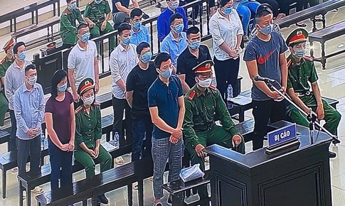 Ba người giúp nhập lậu gần 17.000 điện thoại di động, máy tính nhận án tù