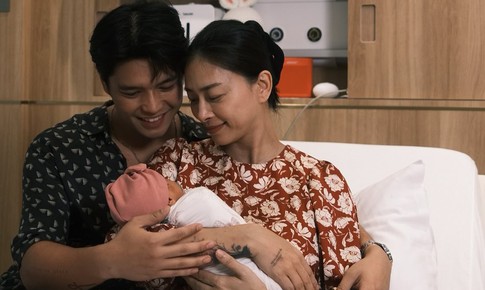 Chồng Ngô Thanh Vân nghẹn ngào khoảnh khắc cùng vợ đón con gái đầu lòng