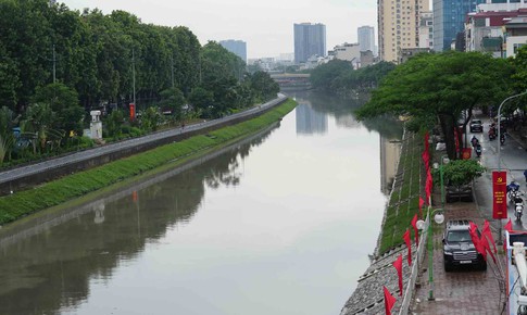 Sông Tô Lịch bắt đầu hồi sinh trong xanh