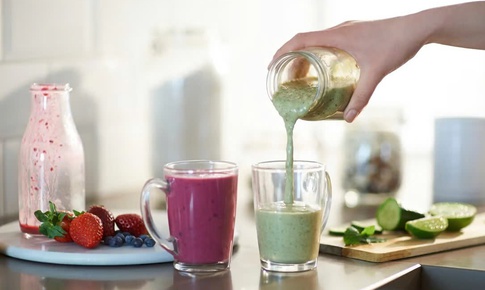 C&#243; n&#234;n thay bữa ch&#237;nh bằng sinh tố khi giảm c&#226;n?