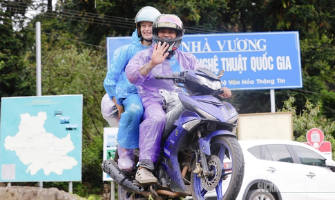 Nghề 'trai lai Tây’ giữa mây núi vùng cao cực Bắc