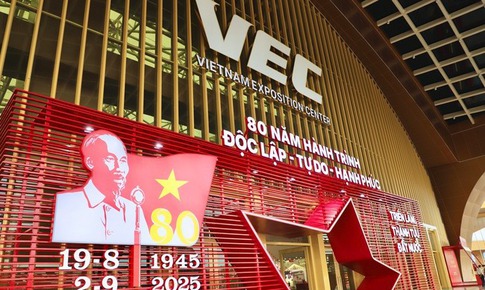 Triển l&#227;m th&#224;nh tựu đất nước đ&#243;n 1,3 triệu lượt kh&#225;ch trong ng&#224;y 13/9