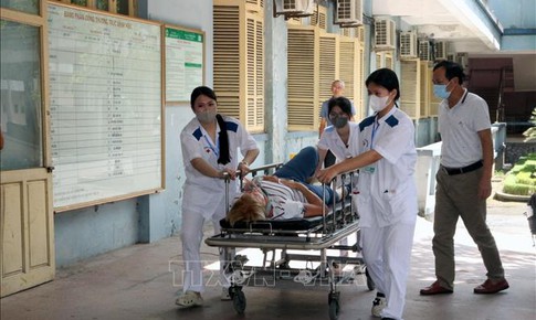 Vụ tai nạn trên cao tốc Cầu Giẽ - Ninh Bình: Huy động nhân lực cấp cứu các nạn nhân