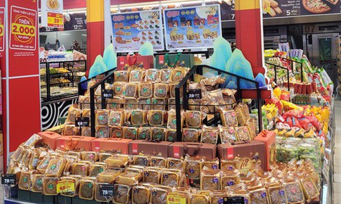 Thị trường bánh trung thu nhộn nhịp với hương vị mới, kích cầu tiêu dùng giới trẻ với giá từ 68.000 đồng/chiếc