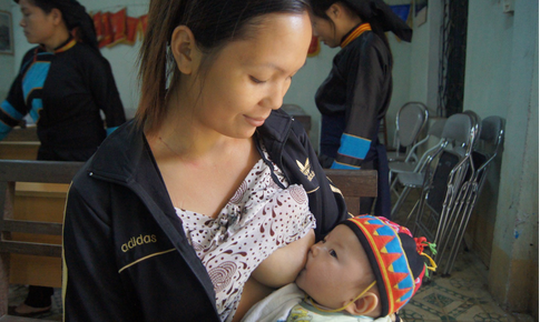Yếu tố ảnh hưởng đến nguồn sữa mẹ và cách tạo nguồn sữa dồi dào cho trẻ bú