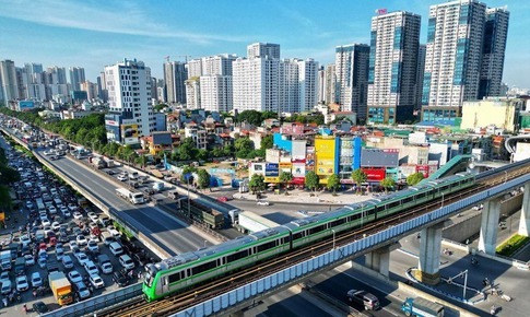 Hà Nội: Xe buýt và đường sắt đô thị đáp ứng tốt nhu cầu đi lại dịp Đại lễ A80