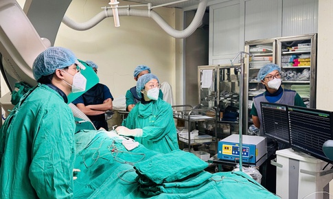 Hợp t&#225;c quốc tế trong lĩnh vực tim mạch, can thiệp th&#224;nh c&#244;ng 4 ca bệnh kh&#243;