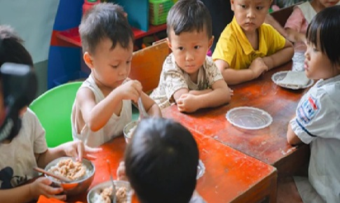 M&#244; h&#236;nh bữa ăn học đường g&#243;p phần cải thiện sức khỏe cho trẻ v&#249;ng d&#226;n tộc thiểu số
