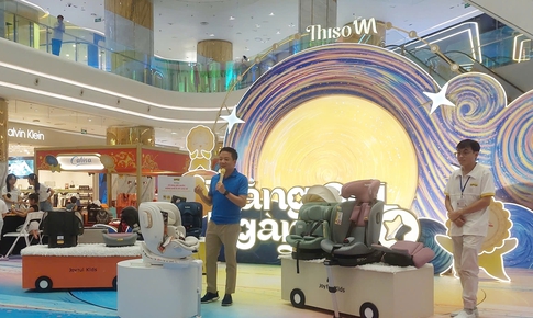 Quy định mới: Trẻ em đi &#244; t&#244; cần thiết bị an to&#224;n