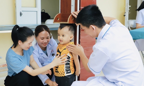 Đẩy mạnh cải thiện dinh dưỡng cho trẻ em v&#249;ng cao, v&#249;ng đồng b&#224;o d&#226;n tộc thiểu số
