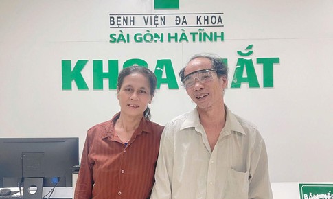 Đánh thức ánh sáng sau nhiều năm sống trong cảnh mù loà