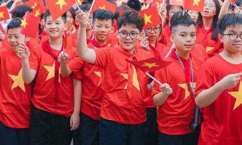 Những khoản tiền phụ huynh cần đ&#243;ng trong năm học mới 2025-2026