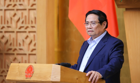 Thủ tướng: Kh&#244;ng để t&#236;nh trạng thao t&#250;ng thị trường, găm h&#224;ng, đội gi&#225; v&#224;ng