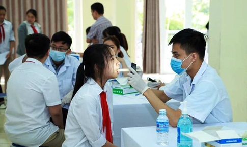 Học sinh, sinh vi&#234;n được hưởng những quyền lợi g&#236; khi kh&#225;m chữa bệnh BHYT?