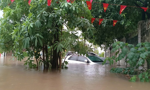 B&#227;o số 7 suy yếu th&#224;nh &#225;p thấp nhiệt đới, miền Bắc sắp
mưa lớn