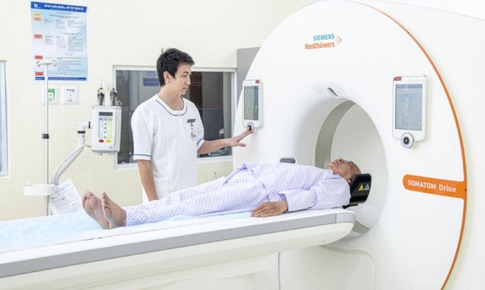 Người cao tuổi cần cảnh gi&#225;c với bệnh tho&#225;i h&#243;a phổi
