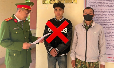 Kiểm tra nhà nghỉ, phát hiện đối tượng đánh bạc