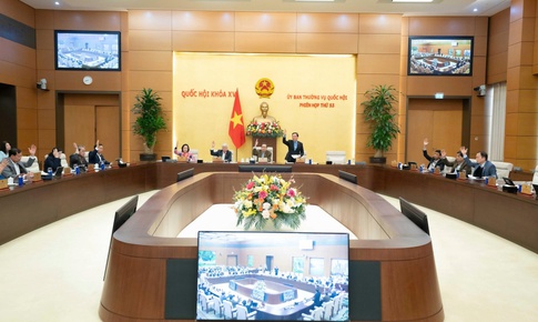 UBTVQH nhất trí 100% thông qua quy định mới về trang phục ngành Kiểm sát