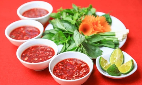 Người đàn ông ở Hà Tĩnh nguy kịch sau khi ăn tiết canh dê