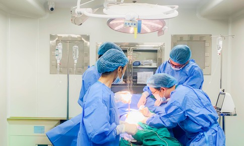 Bệnh viện Hữu nghị Việt Đức ký kết hợp tác chuyên môn với Bệnh viện Quốc tế Thăng Long Lạc Việt