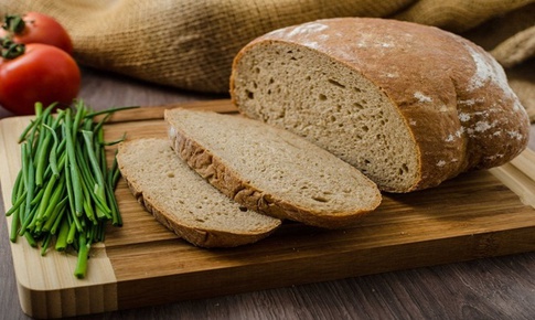 Có nên ăn bánh mì để giảm cân?