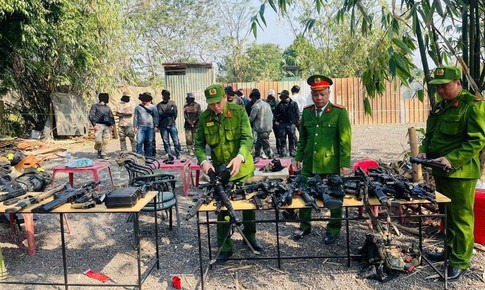 Mang súng bắn đạn nhựa chơi đánh trận giả, 23 thanh niên bị công an xử lý