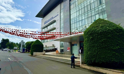 Bệnh viện Đa khoa vùng Tây Nguyên lên tiếng vụ khóa xe ô tô đỗ sai chỗ