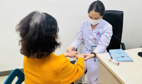 Ghi nhận ca u bạch huyết vùng sinh dục ngoài hiếm gặp tại Việt Nam