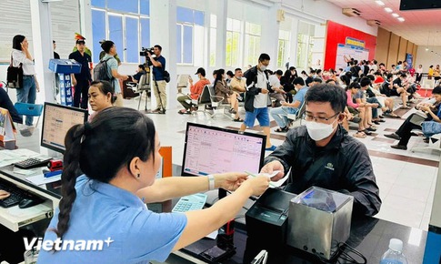 Ngành đường sắt đã bán 227.000 vé tàu Tết, ngày cao điểm hết chỗ
