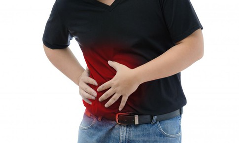 Đau bụng kéo dài, người đàn ông nhập viện cấp cứu vì ruột thừa vỡ