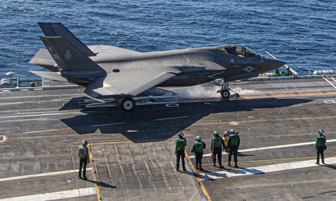 Tiêm kích F-35C Mỹ là 'chìa khóa mở cửa' hệ thống phòng không Iran?