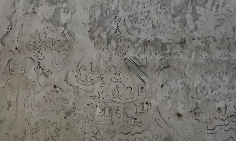 Lộ bức họa nghi bản đồ cổ sau lớp sơn tại di tích Khâm Thiên Giám