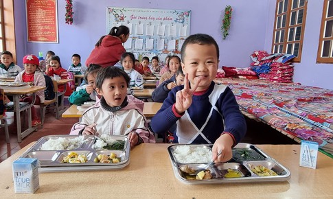 Dinh dưỡng hợp lý và phòng chống thừa cân  béo phì trong học đường