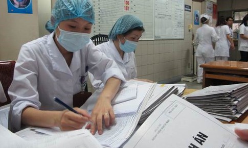 Nâng phụ cấp ưu đãi nghề y: Khi chính sách 'chạm' vào tiếng thở khẽ trong đêm trực