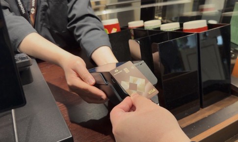 Techcombank ra mắt thẻ tín dụng Techcombank Visa Business Platinum, dẫn đầu đặc quyền tài chính vượt trội cho doanh nghiệp: miễn lãi tối đa tới 86 ngày, hạn mức lên đến 10 tỷ đồng