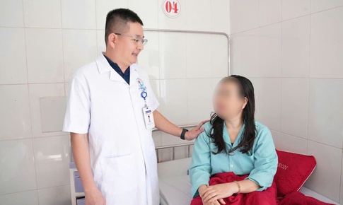 Can thiệp thành công túi phình động mạch cảnh bằng kỹ thuật cao