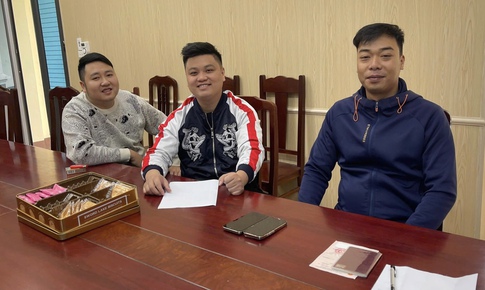 Nhận 400 triệu đồng từ tài khoản lạ, thầy giáo làm điều bất ngờ