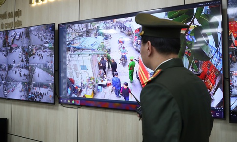 Hà Nội: Camera của Công an phường 'soi' rõ vi phạm trật tự đô thị