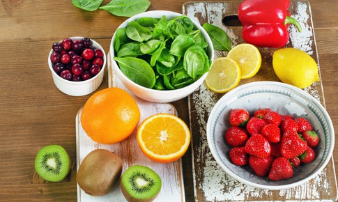 Trẻ thừa cân, béo phì ăn rau và trái cây như thế nào để không tăng cân?