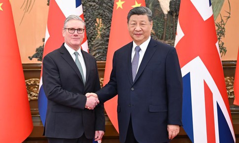 Chủ tịch Trung Quốc Tập Cận Bình hội đàm với Thủ tướng Anh Keir Starmer