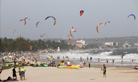 Ngành du lịch đón, phục vụ khoảng 3,5 triệu lượt khách dịp Tết Dương lịch