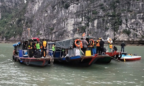 Bắt 30 người trong vụ đánh bạc giữa Vịnh Hạ Long